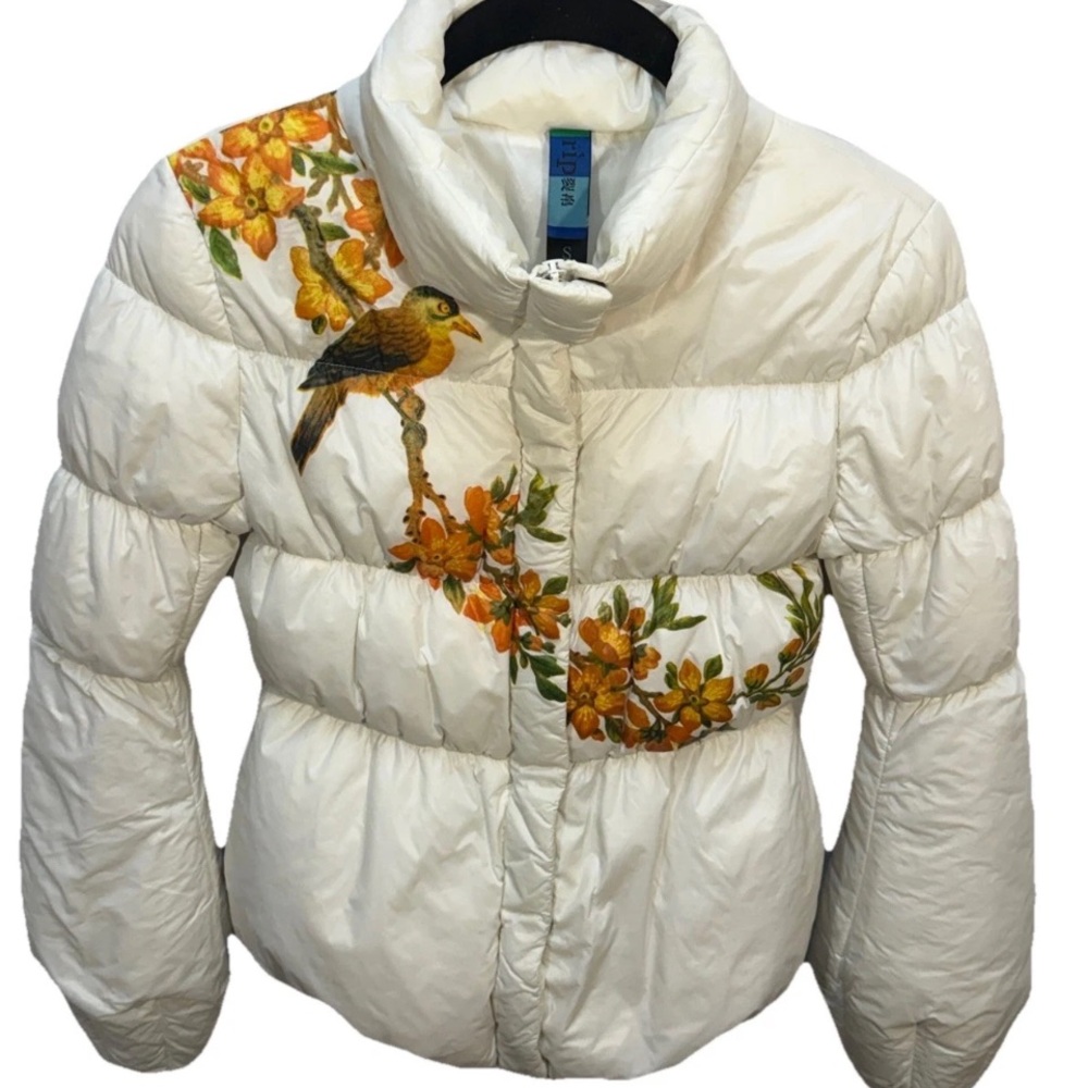 White Floral & Bird Printed Puffer Jacket – Women’s Small